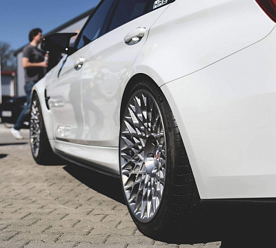Фото дисков HRE 501M на BMW 3/M3 (F3x/F80)