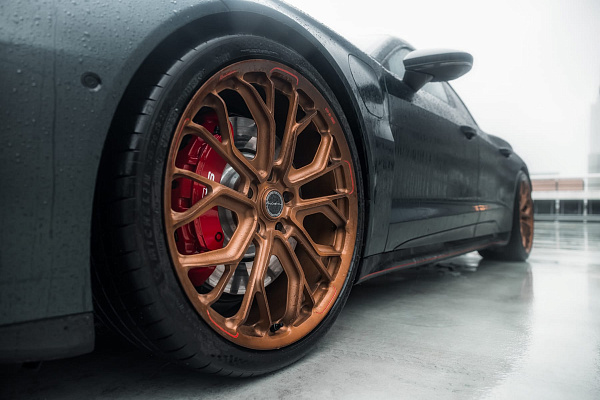 Фото дисков Brixton Forged PF10-RS Сатиновая темная медь на Audi E-tron GT