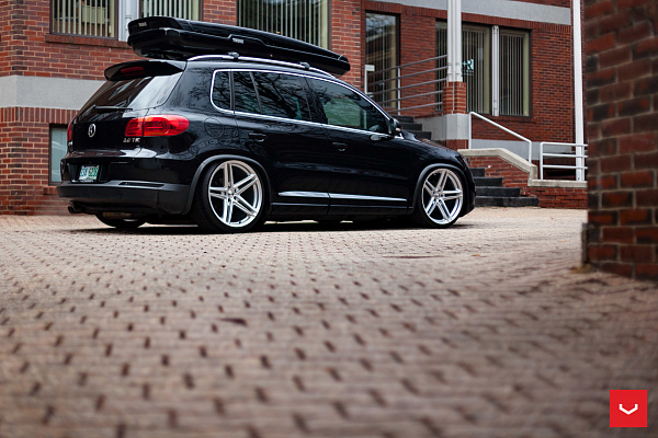 Фото дисков Vossen VFS-5 Серебро на Volkswagen Tiguan I