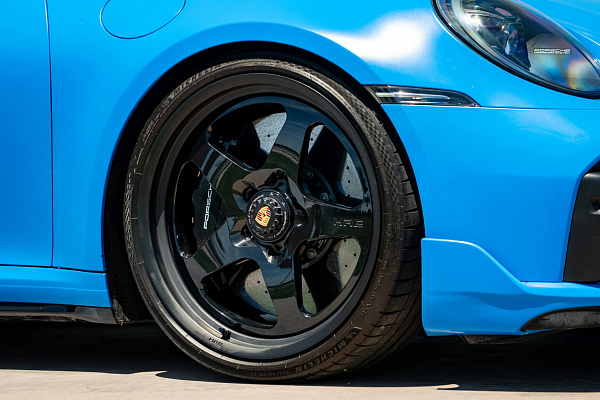 Фото дисков HRE 527 Черный глянец на Porsche 911 VIII