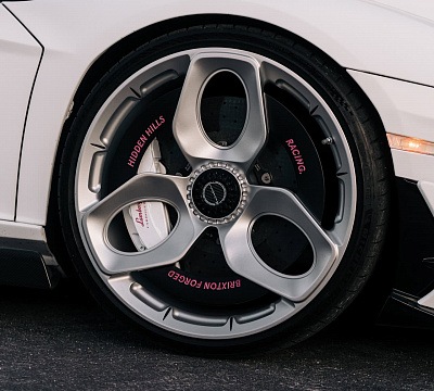 Фото дисков Brixton Forged NC01-R на Lamborghini Aventador