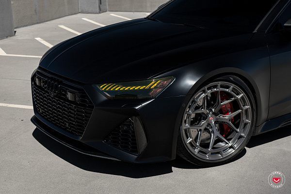 Фото дисков Vossen LC3-01 Глянцевый темный лак на Audi A/RS 7 (4K)