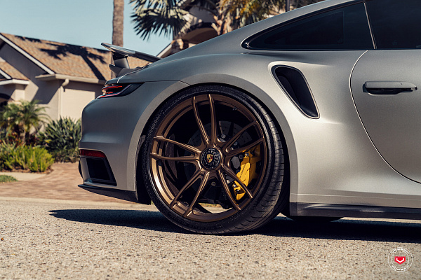 Фото дисков Vossen S17-06 Сатиновая бронза на Porsche 911 VIII