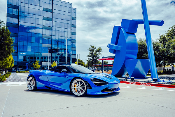Фото дисков Strasse Wheels SV10 Deep Concave Duoblock Глянцевый лак на McLaren 720S