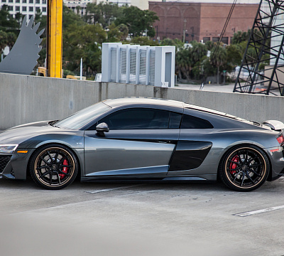 Фото дисков Strasse Wheels SV5 Deep Concave FS на Audi R8 (4S)