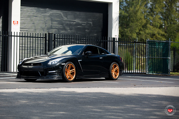 Фото дисков Vossen CG-202 Глянцевая медь на Nissan GT-R