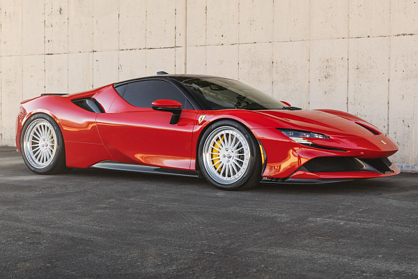 Фото дисков HRE 309 Белый глянец на Ferrari SF90