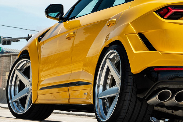 Фото дисков Anrky RS5.3 Глянцевый лак на Lamborghini Urus