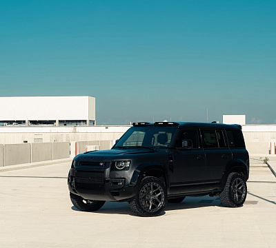 Фото дисков Vossen UV-X на Land Rover Defender II