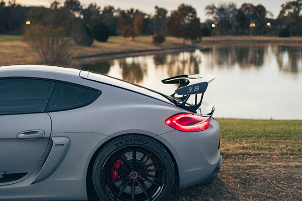 Фото дисков Brixton Forged R11-R Черный сатин на Porsche Cayman II