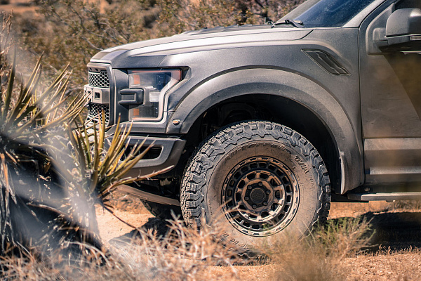 Фото дисков Black Rhino CHAMBER Черный сатин на Ford F-150 XIII