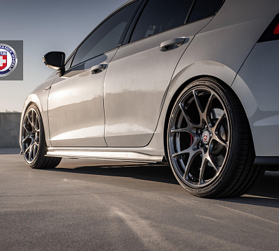 Фото дисков HRE 521M на Volkswagen Golf VIII