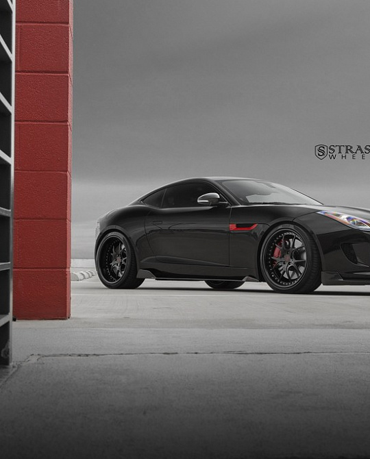Фото дисков SM5R Signature Черный глянец на Jaguar F-Type