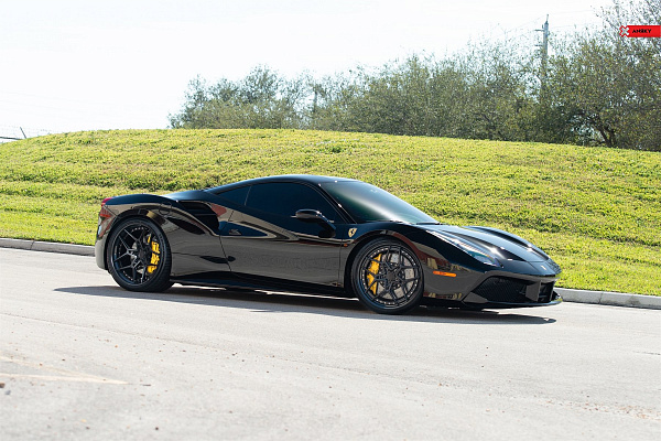 Фото дисков Anrky S3-X4 Черный сатин на Ferrari 488