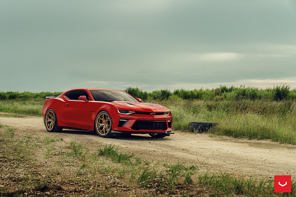 Фото дисков Vossen HF-5 Глянцевое золото на Chevrolet Camaro VI
