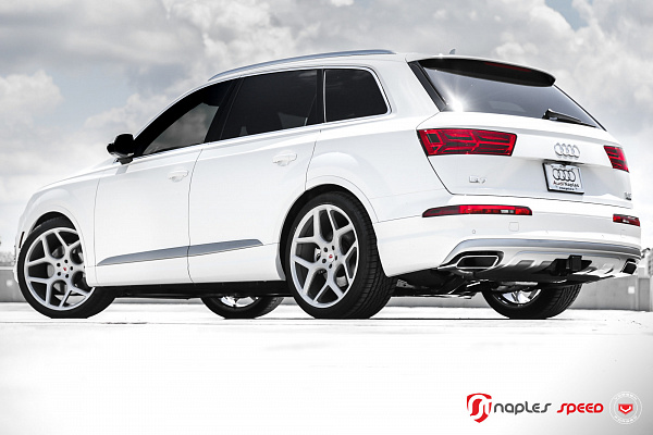 Фото дисков Vossen CG-205 Серебро на Audi Q7 (4M)