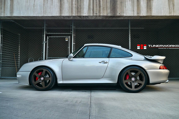 Фото дисков HRE 305M Сатиновая бронза на Porsche 911 IV