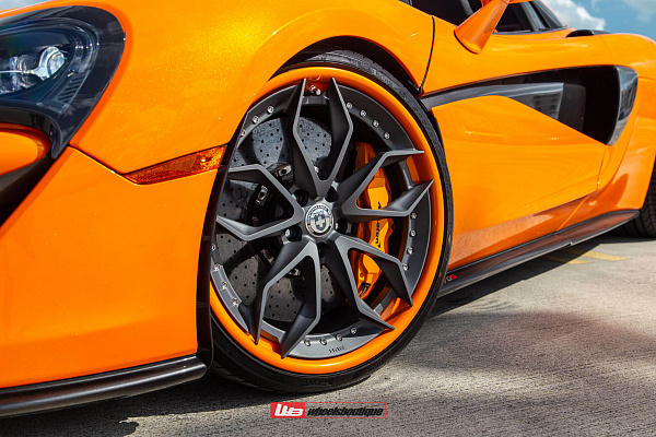 Фото дисков HRE S201 Сатиновый графит на McLaren 570S