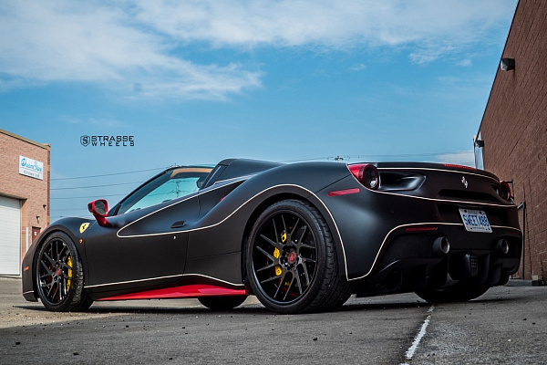 Фото дисков Strasse Wheels SM7T Deep Concave Другой цвет на Ferrari 488