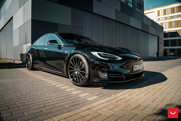 Фото дисков Vossen VFS-2 Глянцевый темный лак на Tesla Model S