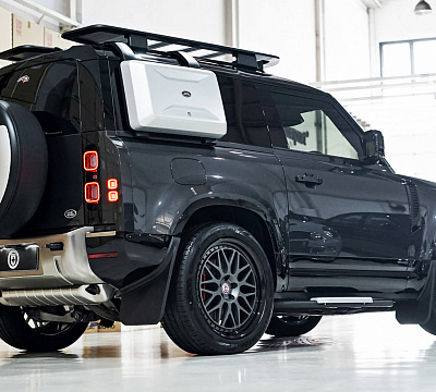 Фото дисков HRE 300 на Land Rover Defender II