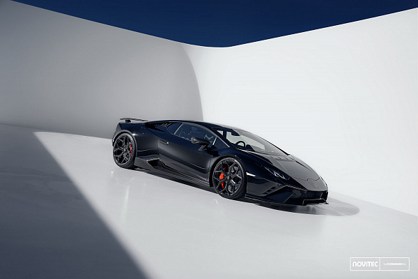 Фото дисков NOVITEC NL4 Черный глянец на Lamborghini Huracan
