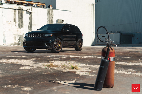 Фото дисков Vossen HF-3 Сатиновая бронза на Jeep Grand Cherokee IV