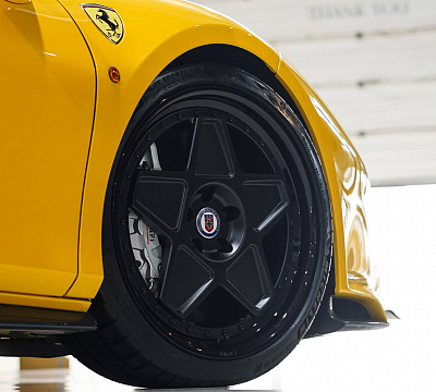 Фото дисков HRE 505 на Ferrari 488