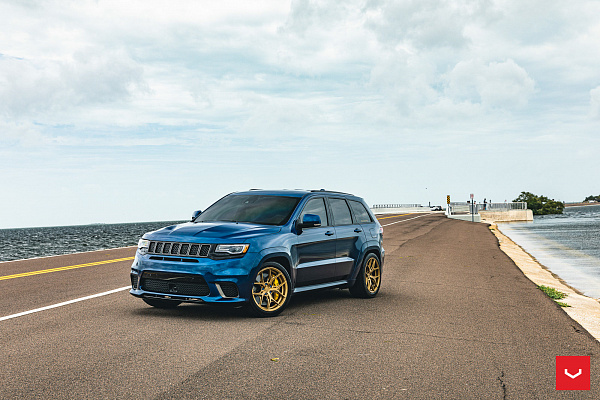 Фото дисков Vossen HF-5 Глянцевое золото на Jeep Grand Cherokee IV