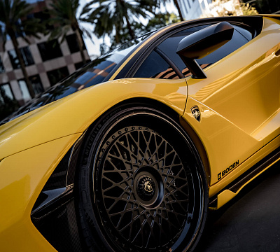 Фото дисков HRE 501 на Lamborghini Centenario