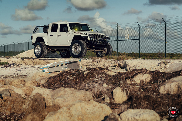 Фото дисков Vossen LCX-01 Глянцевый лак на Jeep Gladiator II (JT)
