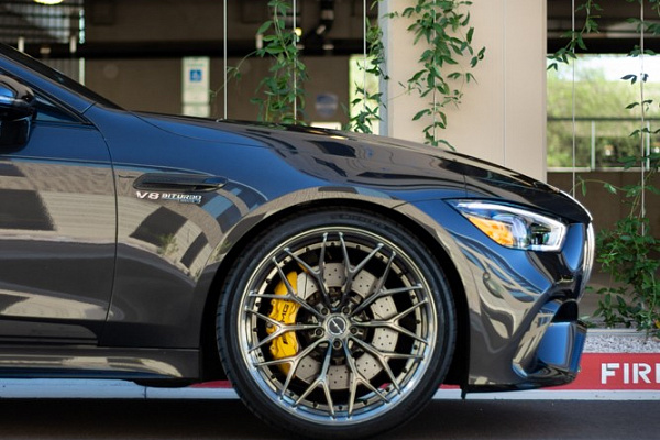 Фото дисков Brixton Forged CM6-R Глянцевый темный лак на Mercedes-Benz AMG GT I