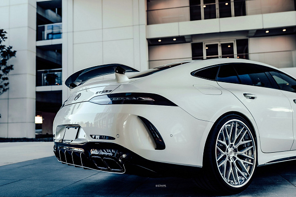 Фото дисков Strasse Wheels SV10M Deep Concave FS Глянцевый лак на Mercedes-Benz AMG GT I