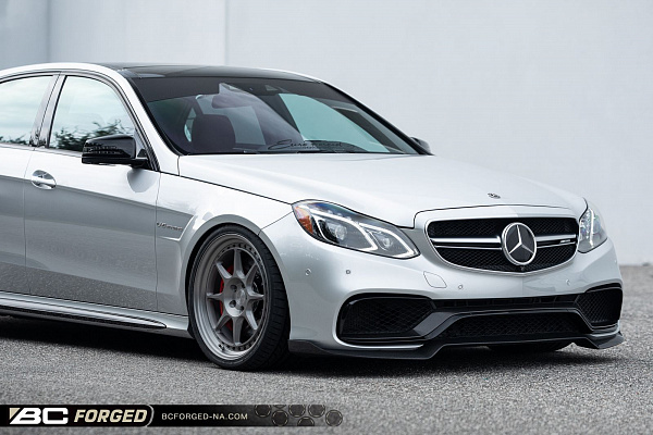 Фото дисков BC Forged LE82 // MLE82 Сатиновый темный лак на Mercedes-Benz E-Class (W212, S212, C207)