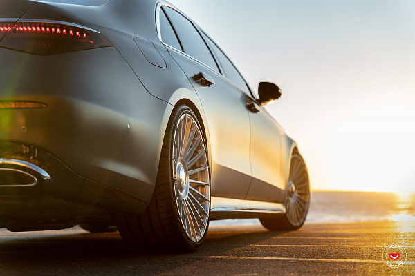Фото дисков Vossen S17-13 Глянцевый лак на Mercedes-Benz S-Class (W223)