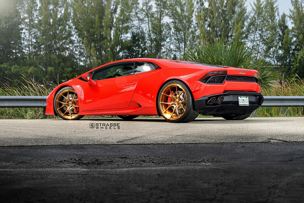 Фото дисков Strasse Wheels SM5R Deep Concave Monoblock Сатиновая медь на Lamborghini Huracan