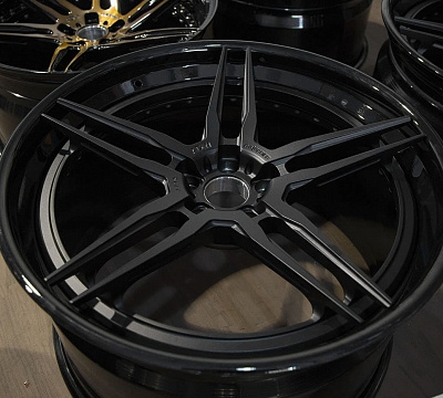 ADV.1 ADV05 Track Spec CS
