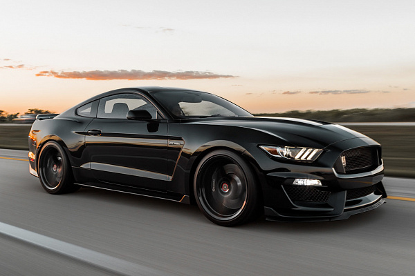 Фото дисков Vossen VFS-10 Черный глянец на Ford Mustang VI