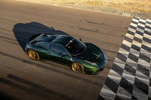 Фото дисков Brixton Forged R11-RS Глянцевая бронза на Ferrari 458