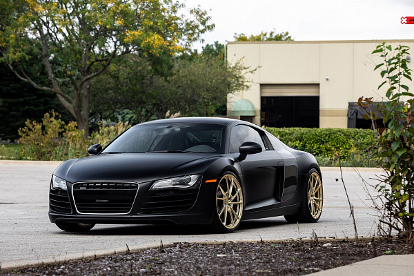 Фото дисков Anrky AN13 Глянцевое золото на Audi R8 (Typ 42)