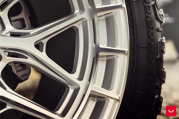Фото дисков Vossen HFX-1 (6-Lug) Серебро на Ford Bronco