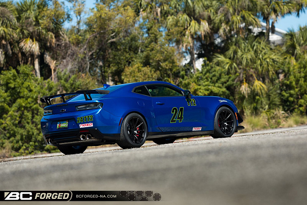 Фото дисков BC Forged RZ05 Черный матовый на Chevrolet Camaro VI