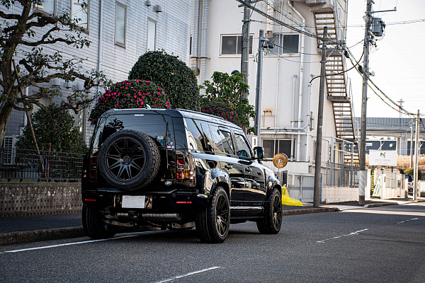 Фото дисков HRE 301M Черный сатин на Land Rover Defender II