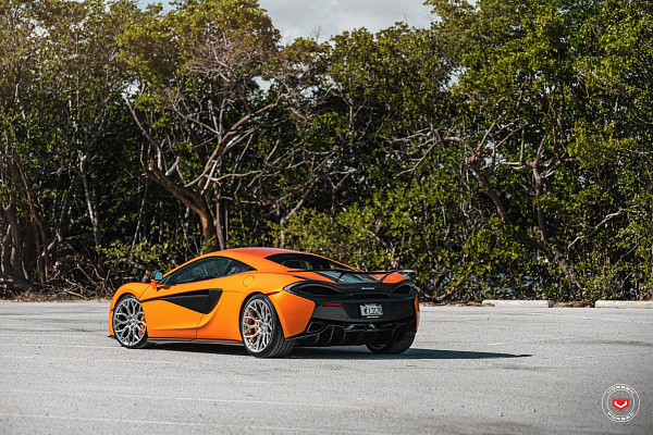 Фото дисков Vossen S17-01 Полированный лак на McLaren 570S