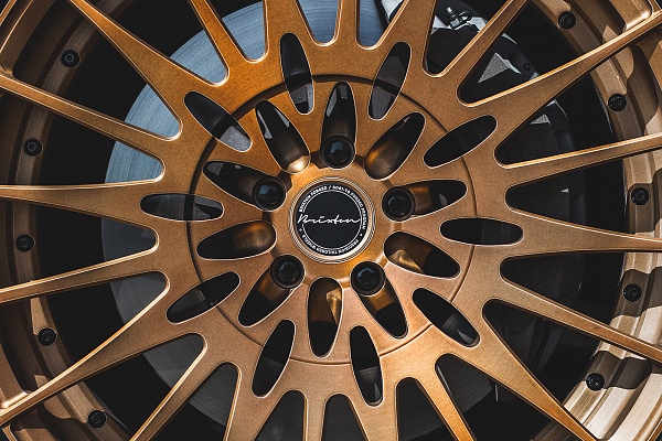 Фото дисков Brixton Forged HS1 Сатиновая медь на Audi E-tron