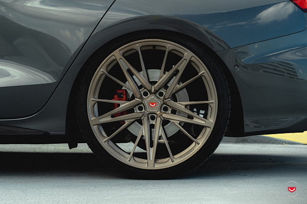 Фото дисков Vossen M-X6 Глянцевая бронза на Audi A/S/RS 3 (8Y)