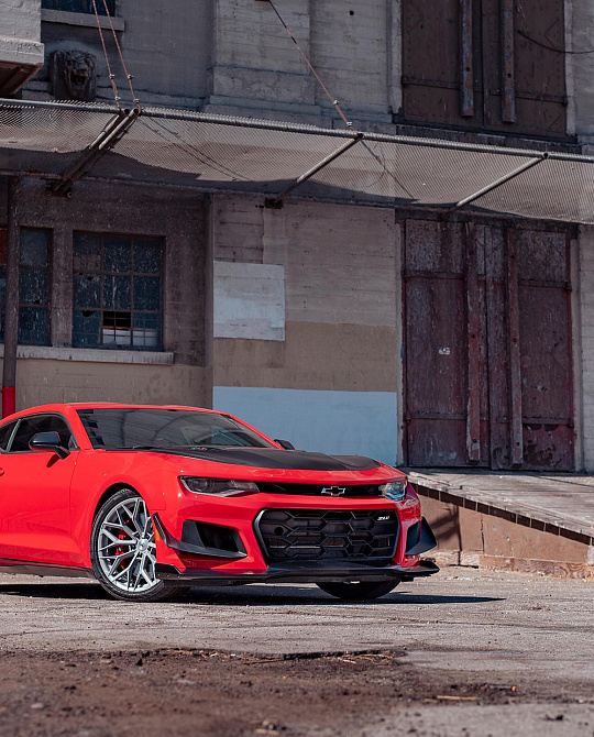 Фото дисков MOGUL 5 Другой цвет на Chevrolet Camaro VI