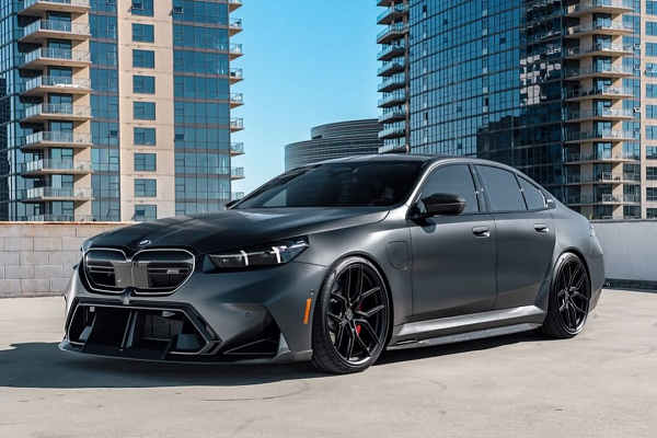 Фото дисков MV Forged MVF-5 Черный сатин на BMW 5/M5 (G60/G90)