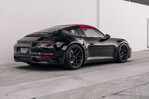 Фото дисков Brixton Forged CM5-RS Черный матовый на Porsche 911 VIII