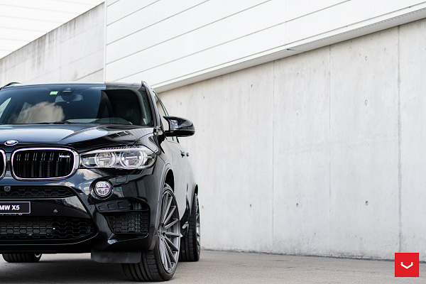 Фото дисков Vossen VFS-2 Глянцевый графит на BMW X5/X5 M (F15/F85)